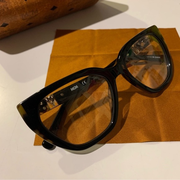 ♥️SOLD♥️MCM Glasses - Picture 1 of 15